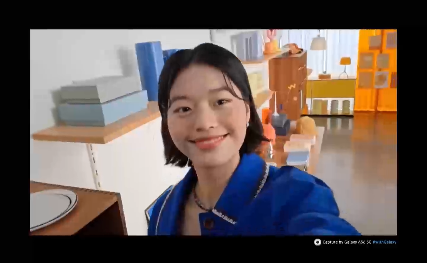 Szerokie kadry w słabym świetle